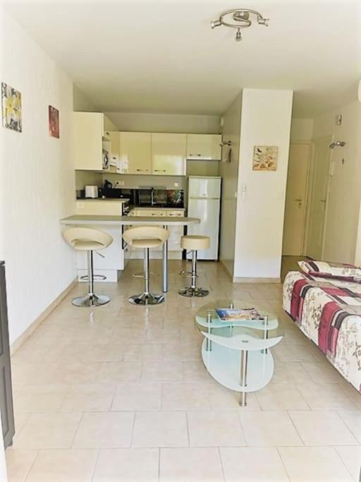 Bel Appartement Proche Du Port Sanary-sur-Mer Bagian luar foto